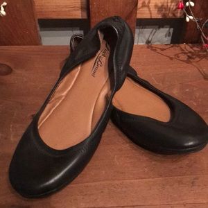 NWOT Lucky brand black slipons😎